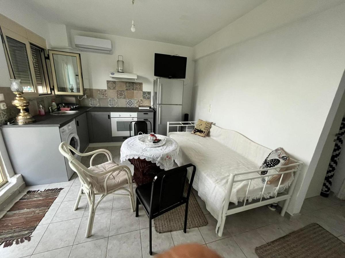 Malamo Apartment Ampelo Exterior photo